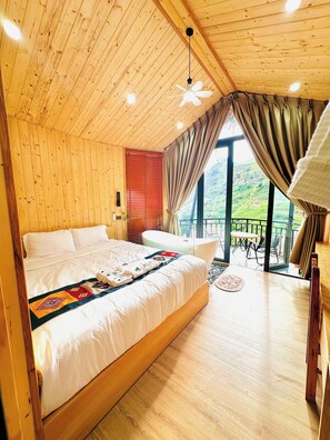 Deluxe Bungalow, Mountain View | Desk, laptop workspace, soundproofing, free WiFi - Co De Chai Herbal Retreat Bac Ha (Bac Ha)
