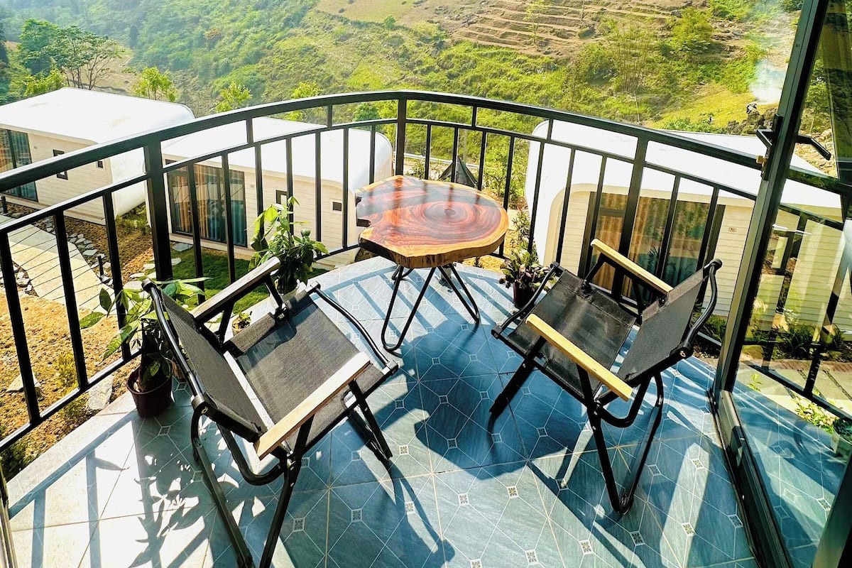 書桌、筆電工作空間、免費無線上網