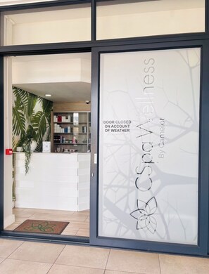 Lobby - A Modern & Homely 1 Bedroom Apartment @ The Blyde Crystal Lagoon Estate (Pretoria)