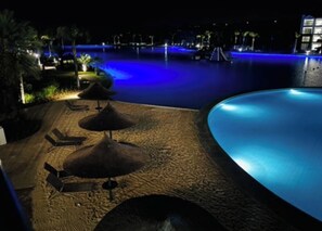 Pool - A Modern & Homely 1 Bedroom Apartment @ The Blyde Crystal Lagoon Estate (Pretoria)