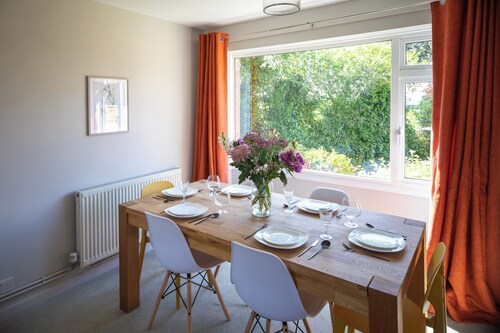 Hereford Comfortable House - Fast Wifi & Parking