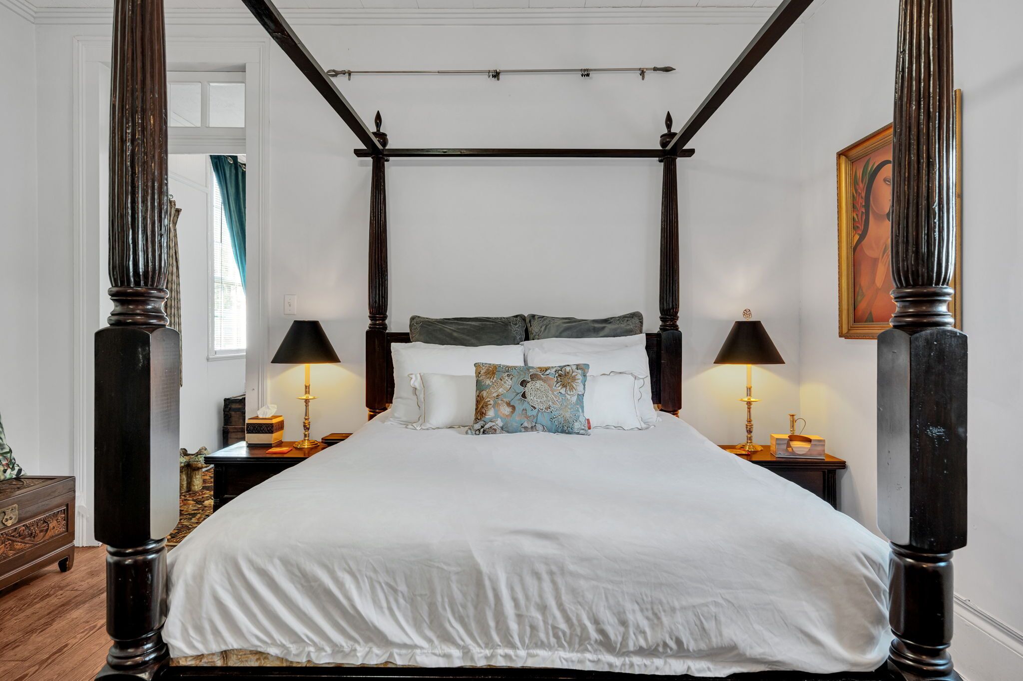 Skrivebord og wi-fi (inkludert)