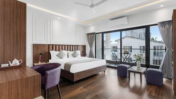 Signature Suite, Balcony, City View