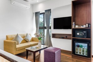 엘리트 더블룸, 시내 전망 | 거실 공간