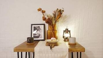 Habitación con 2 camas individuales, no fumadores, vistas a la ciudad | Restauración