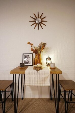 Twin Room, Non Smoking, City View | Dining - CHUAN HOUSE HANAZONOCHO (Osaka)