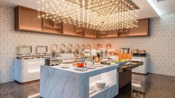 تناول الطعام