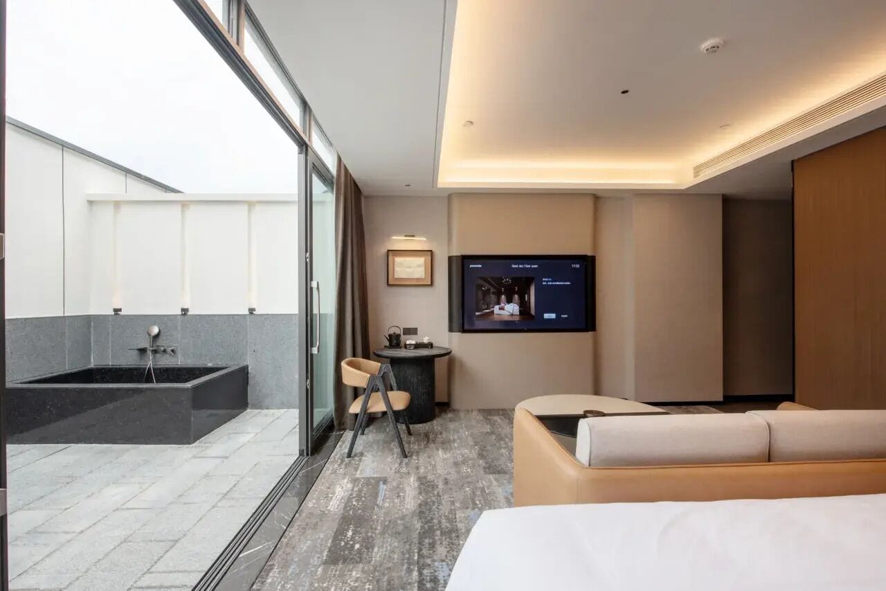 Luxury Triple Room, City View | Desk, laptop workspace, free WiFi