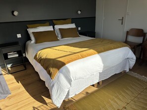 4 chambres, bureau, fer et planche à repasser, Wi-Fi gratuit