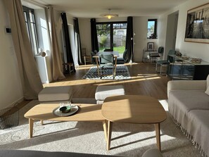 Table football, video library - VILLA ADTHEO (Dinard)