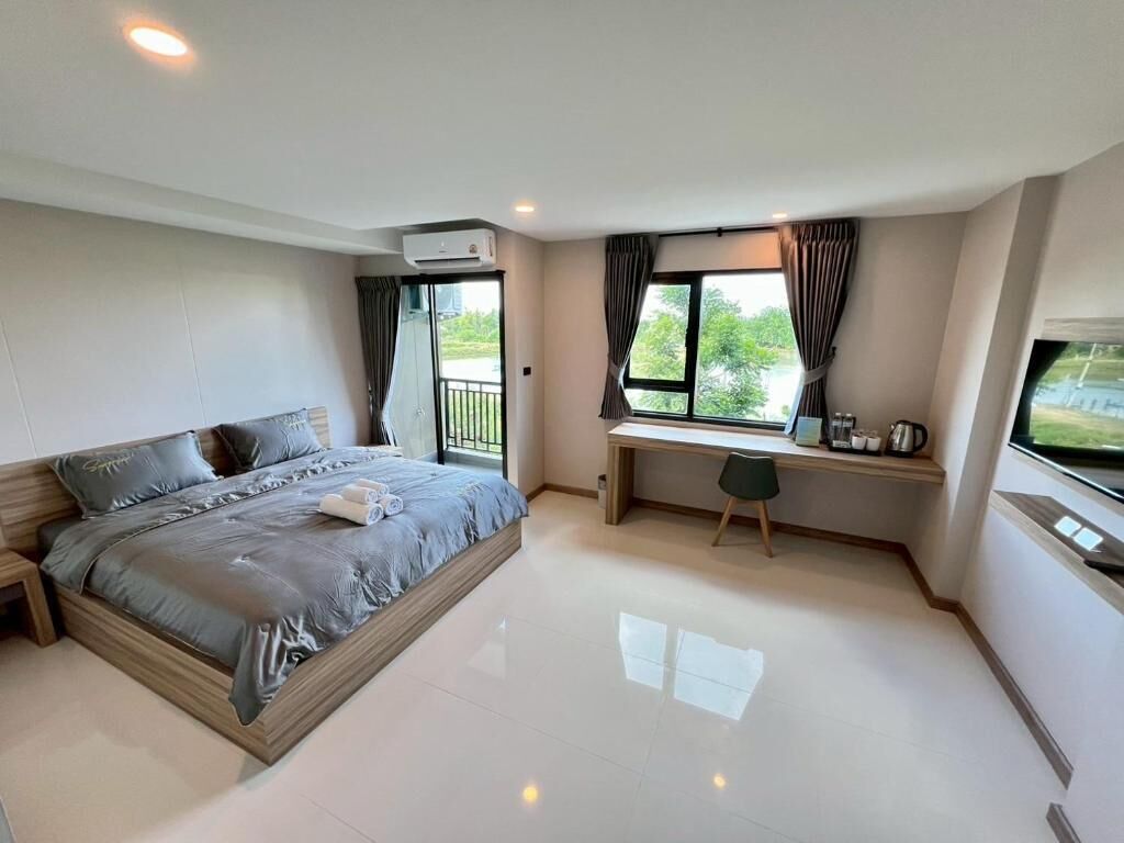 Deluxe Single Room Premium