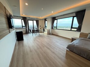 Family Room | Escritorio y wifi gratis