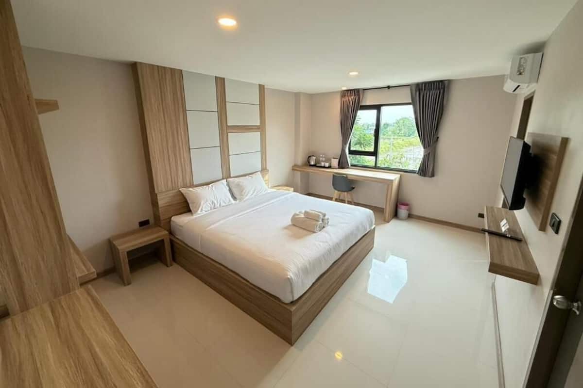 Standard Single Room Garden View