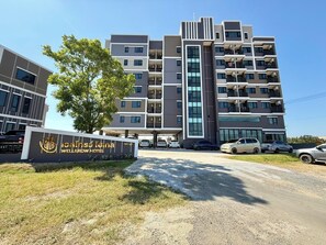 Exterior - Wellgrow Hotel at chachoengsao (Chachoengsao)