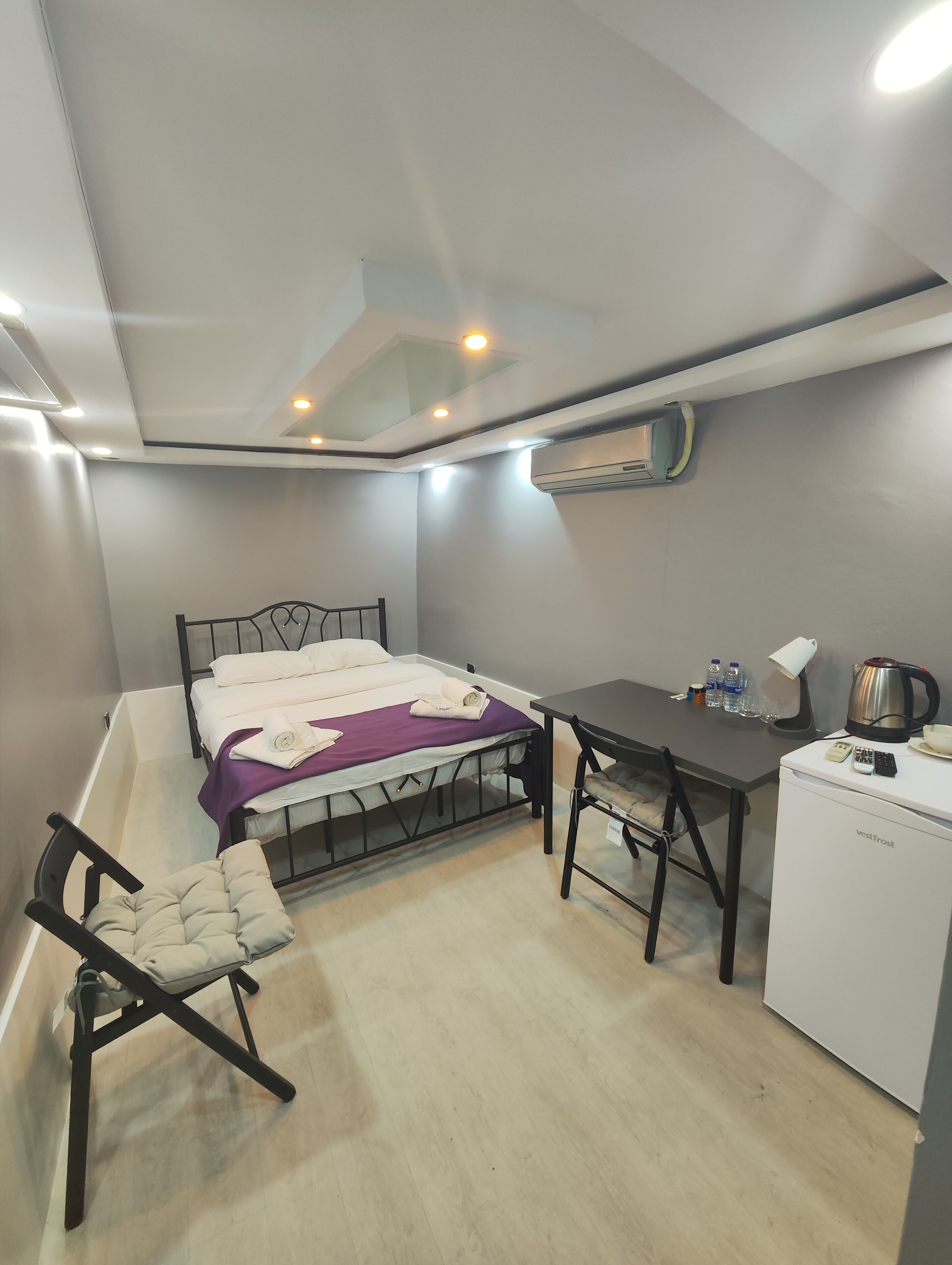 Economy-Zimmer, 1 Queen-Bett | Bettwäsche aus ägyptischer Baumwolle, hochwertige Bettwaren