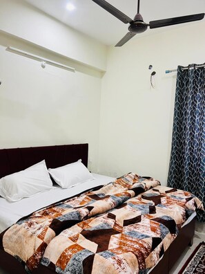 Kamar Standar | Tempat tidur lipat/tambahan, Wi-Fi gratis, dan seprai linen