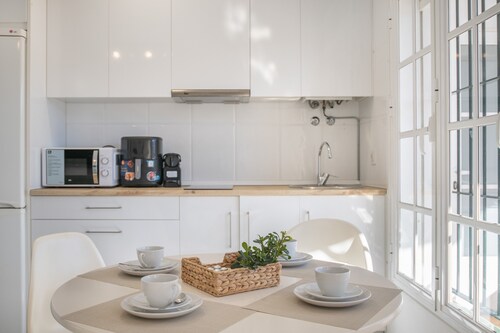 Apartment 'Las Quintas' with Private Terrace, Wi-Fi and Air Conditioning