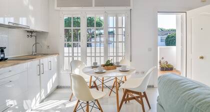 Apartment 'Las Quintas' with Private Terrace, Wi-Fi and Air Conditioning