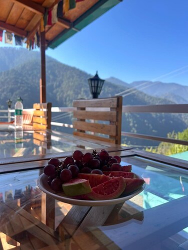 Mehra paradise and cafe