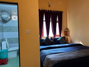 Deluxe Room | Free WiFi - Mehra paradise and cafe (Niglat)