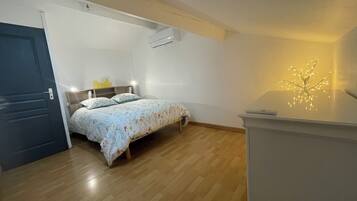 Desk, iron/ironing board, travel cot, free WiFi