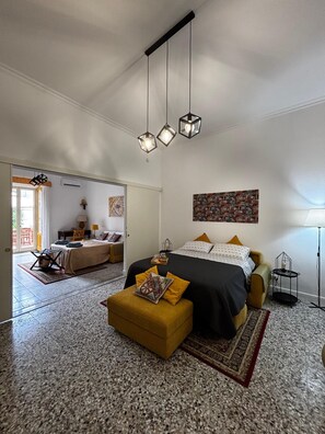 2 camere, una scrivania, Wi-Fi gratuito, lenzuola