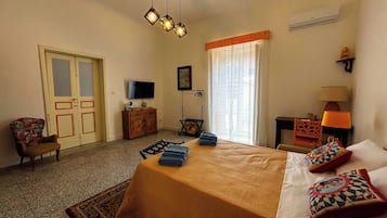 2 soverom, skrivebord, wi-fi (inkludert) og sengetøy