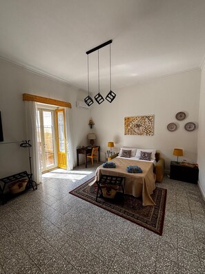2 chambres, bureau, accès au Wi-Fi (inclus), literie fournie