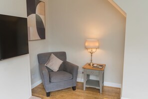 Interior - Charming 2Bedroom/1Bathroom Getaway- Ideal for Families & Travellers for work (Birmingham)