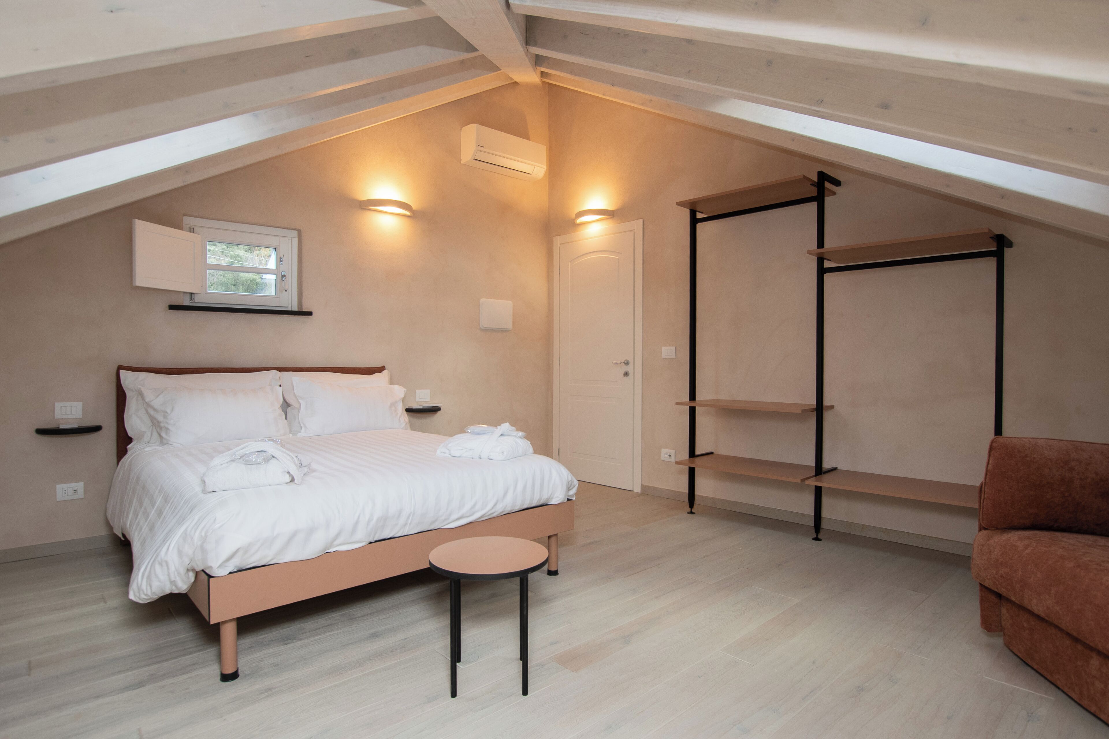 1 bedroom, in-room safe, free WiFi, bed sheets