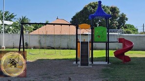 Children’s area - Simpson's Little Gem 2 (Kingston)