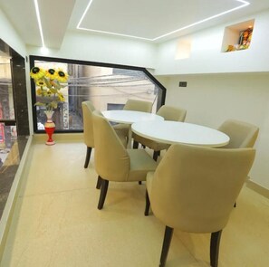 Dining - Zed Hotel  (New Delhi)