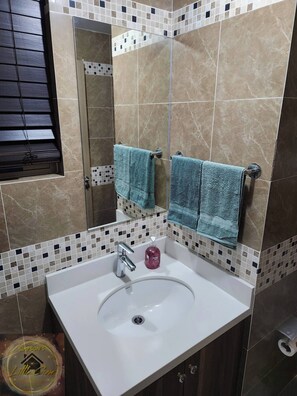 Apartment, 1 Bedroom, Accessible, Private Pool | Bathroom - Simpson's Little Gem 1 (Kingston)