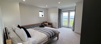 Peg-y-Don : Stunning Holiday Cottage in Newport, Pembrokeshire