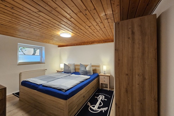 Doppelbett im Schlafzimmer