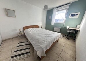 1 chambre, fer et planche à repasser, Wi-Fi gratuit