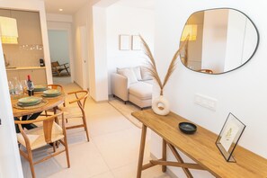 Living area - Lances Sun | Modern apartment in front of Los Lances Beach ideal for 6 travelers (Tarifa)