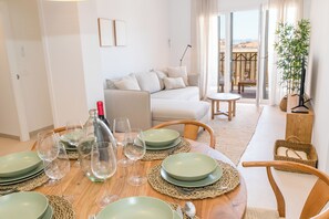 Living area - Lances Sun | Modern apartment in front of Los Lances Beach ideal for 6 travelers (Tarifa)