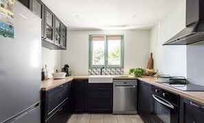 Fridge, microwave, oven, stovetop - Peaceful house 2 steps from the Bassin (Ares) (ARES)