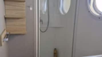 Een douche, een haardroger