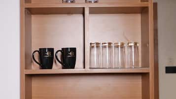 Basic Double Room, Patio, Garden View | Interior