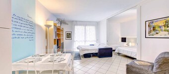 เวนิส ไลออน อพาร์ตเมนต์  