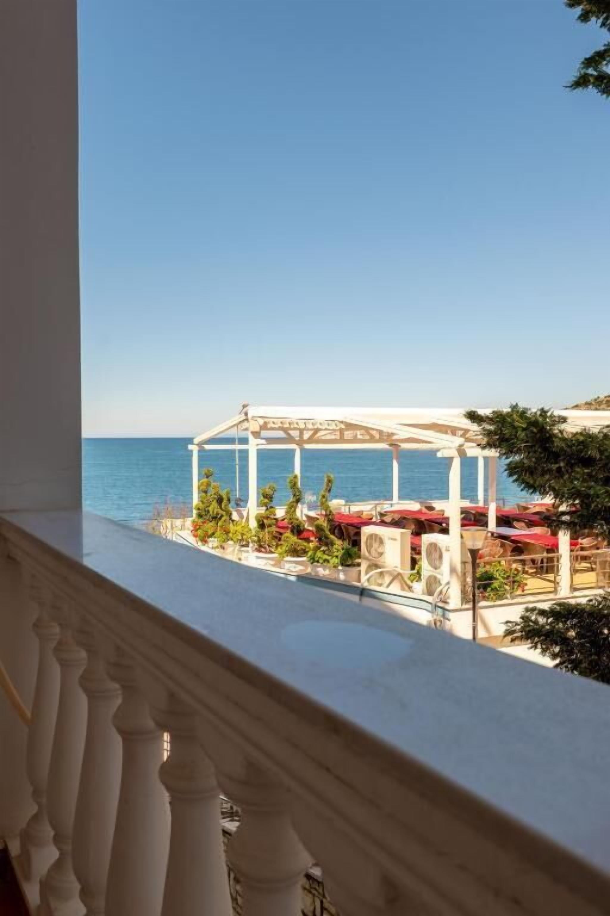 Double Room, Partial Sea View | Property grounds