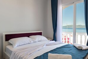 Habitación doble, vistas al mar | Wifi gratis y ropa de cama