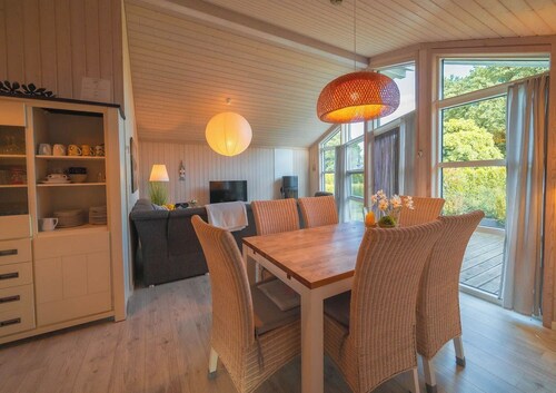 Vacation home Seebrise with sauna, fireplace & rowing boat and beach directly on the Dümmer See.