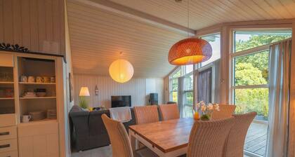 Vacation home Seebrise with sauna, fireplace & rowing boat and beach directly on the Dümmer See.