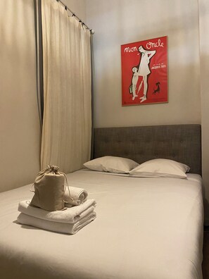 1 bedroom, iron/ironing board, Internet, bed sheets - Le Vintage, Montpellier's historic center (Montpellier)