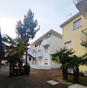 Esterni