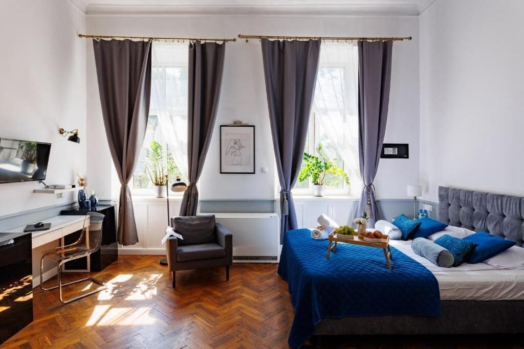 Kamar Quadruple Comfort | Tirai kedap cahaya dan Wi-Fi gratis