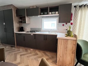 Private kitchen - New mobile home near Wadden Sea (Westerland)
